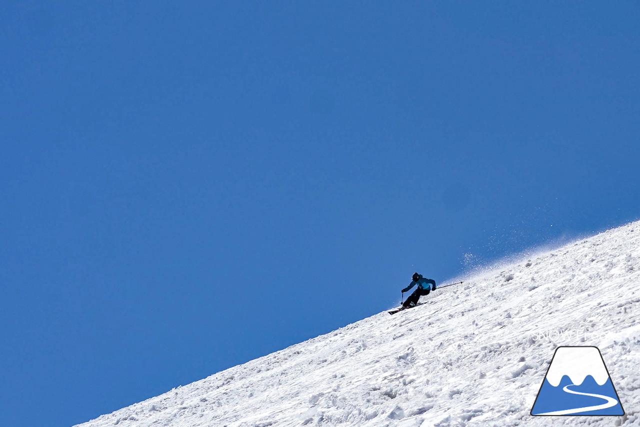 ニセコグラン・ヒラフ DYNASTAR SKI TEST RIDE DAYS Photo Session!!最高の天気に恵まれたニセコに、最高の仲間たちが集まりました☆